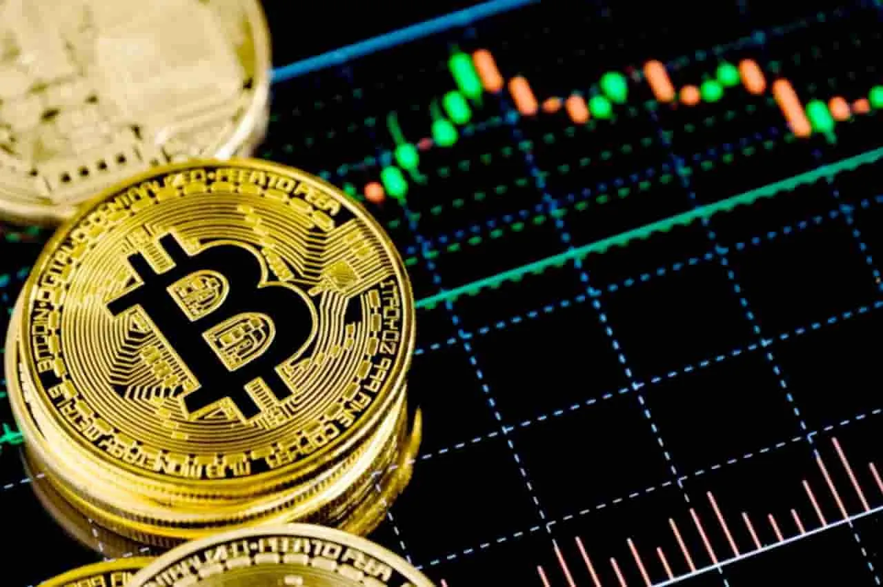 比特币的图表模式显示,到2025年初,比特币可能达到14万美元